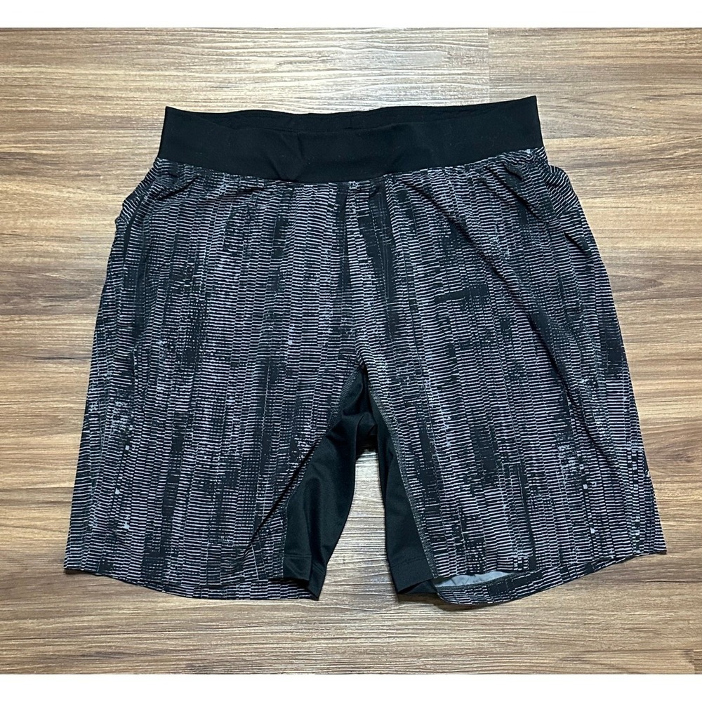 Lululemon T.H.E Compression Lined Shorts Black Abstract Print Athletic Men Sz M
